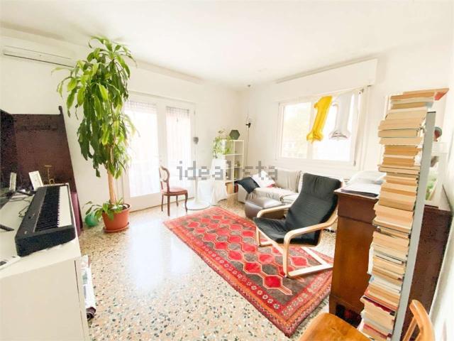 Appartamento in affitto di 95 m² in Via Aleardo Aleardi, 64
