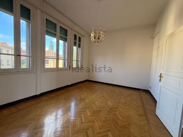Appartamento in affitto di 95 m² in Via Antonio Zanolini