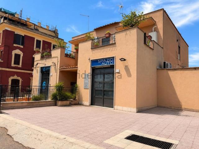 Appartamento in affitto di 95 m² in Via Appia Nuova