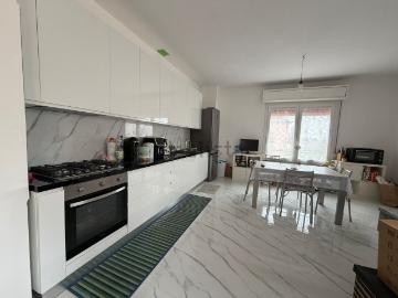 Appartamento in affitto di 95 m² in Via Borgolo