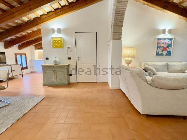 Appartamento in affitto di 95 m² in Via Braccesca