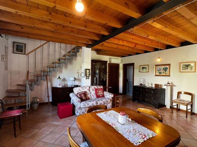 Appartamento in affitto di 95 m² in Via Cà d&apos Oro, 50