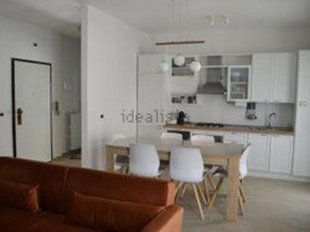 Appartamento in affitto di 95 m² in Via Camillo Benso Conte di Cavour, 32