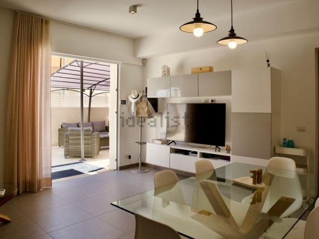 Appartamento in affitto di 95 m² in Via del Mare, 41