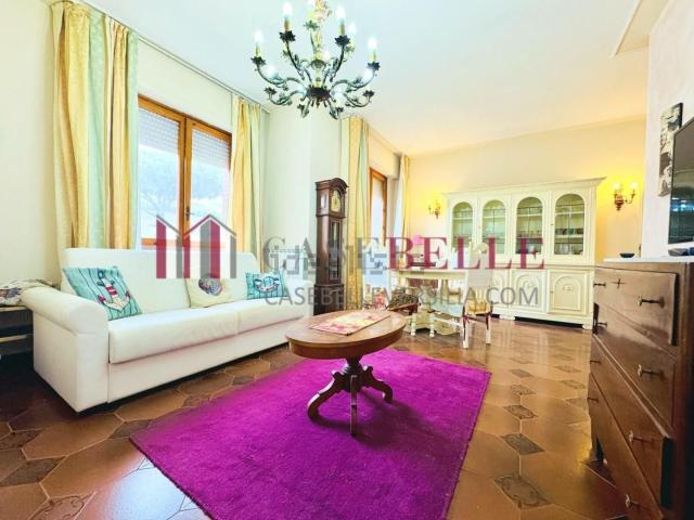 Appartamento in affitto di 95 m² in Via delle Palme, 50