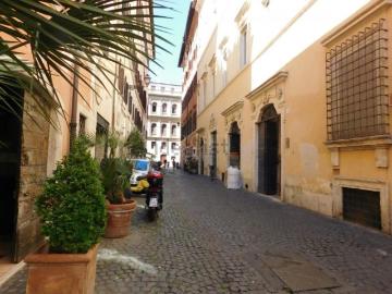 Appartamento in affitto di 95 m² in Via di Montoro