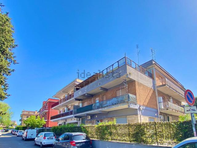 Appartamento in affitto di 95 m² in Via Fuscaldo