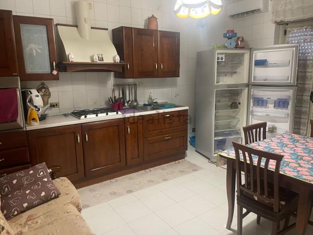 Appartamento in affitto di 95 m² in Via Generale Armando Diaz, 7