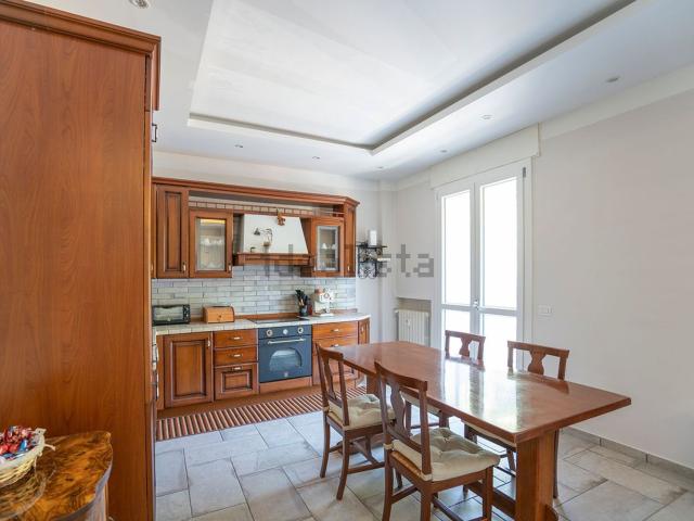Appartamento in affitto di 95 m² in Via Gian Rinaldo Carli, 45