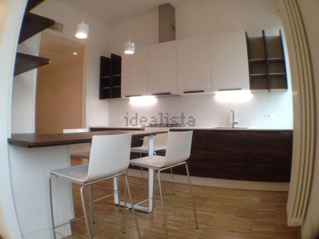 Appartamento in affitto di 95 m² in Via Giulio e Corrado Venini, 14