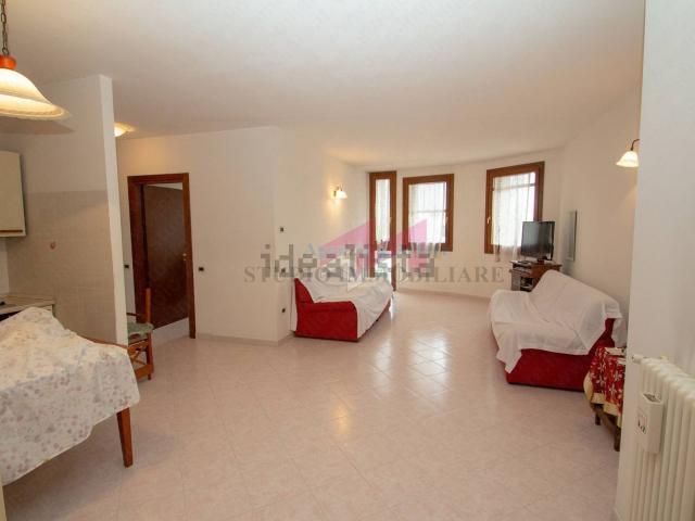 Appartamento in affitto di 95 m² in Via Giuseppe Mazzini, 96
