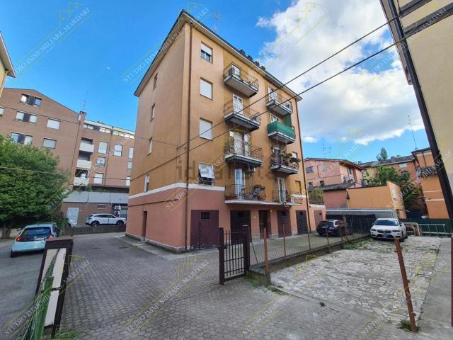 Appartamento in affitto di 95 m² in Via Guido d&apos Arezzo, 34