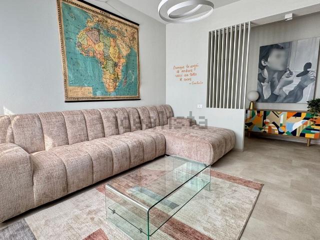 Appartamento in affitto di 95 m² in Via Magazzini Anteriori