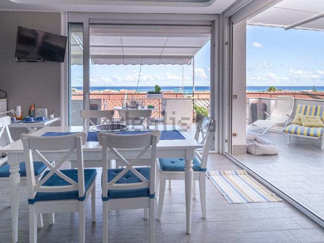 Appartamento in affitto di 95 m² in Via Marina in Orto Liuzzo