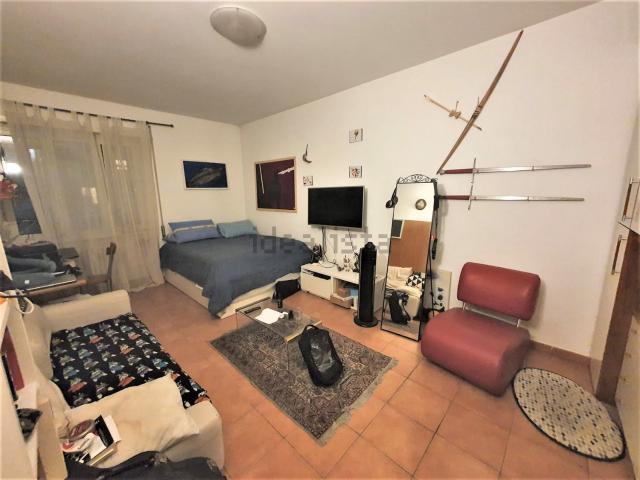 Appartamento in affitto di 95 m² in Via Oderisi da Gubbio, 244