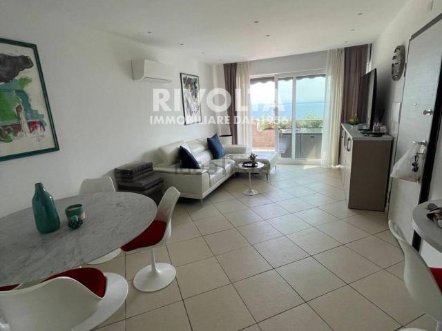 Appartamento in affitto di 95 m² in Via Panoramica