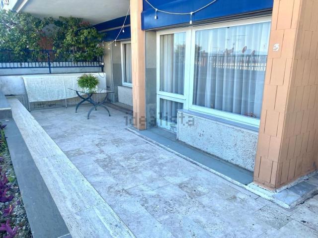 Appartamento in affitto di 95 m² in Via Pacuvio, 92