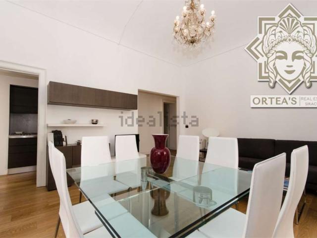 Appartamento in affitto di 95 m² in Via Roma