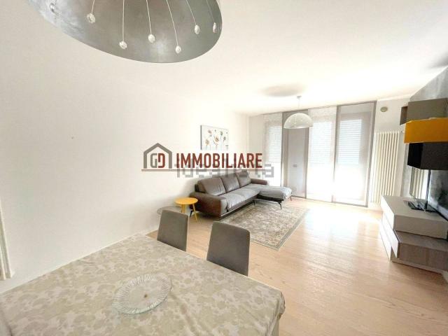 Appartamento in affitto di 95 m² in Via Roma, 5