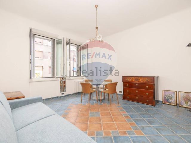 Appartamento in affitto di 95 m² in Via Santa Teresa, 2