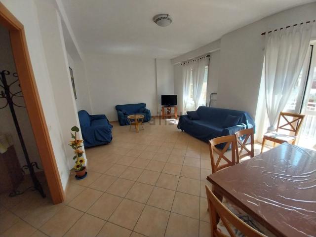 Appartamento in affitto di 95 m² in Viale Europa