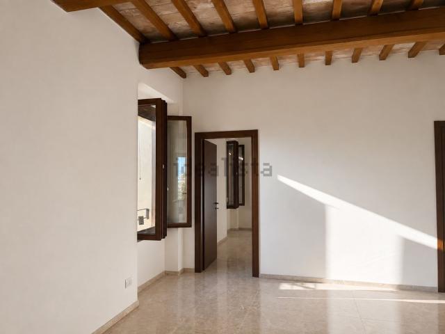 Appartamento in affitto di 96 m² in Frazione Selvarelle Alte, 23