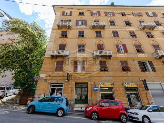 Appartamento in affitto di 96 m² in Via Acquarone