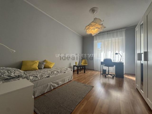 Appartamento in affitto di 96 m² in Via Catullo, 12