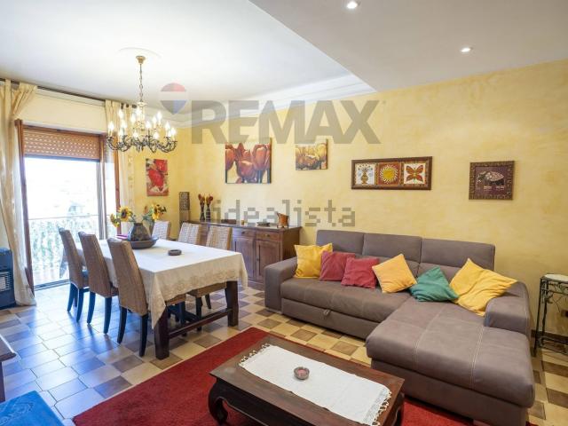 Appartamento in affitto di 96 m² in Via Giacomo Matteotti, 34
