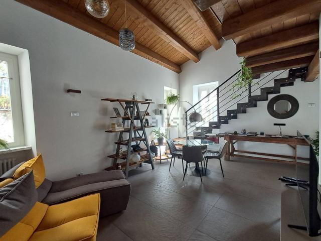 Appartamento in affitto di 96 m² in Via Giudea