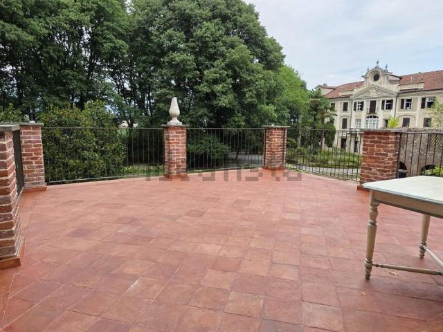 Appartamento in affitto di 96 m²