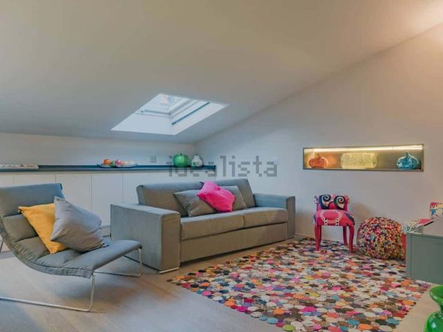 Appartamento in affitto di 98 m² in Via XXV Aprile, 132