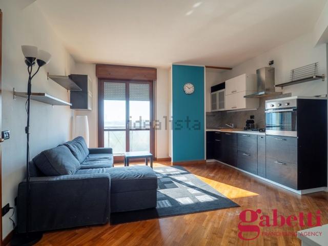 Appartamento in affitto di 98 m² in Via Dante Chiasserini, 9
