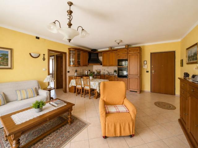 Appartamento in affitto di 98 m² in Via Dante Livio Bianco, 23