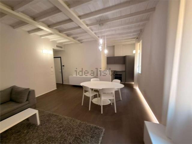 Appartamento in affitto di 98 m² in Via Nazario Sauro