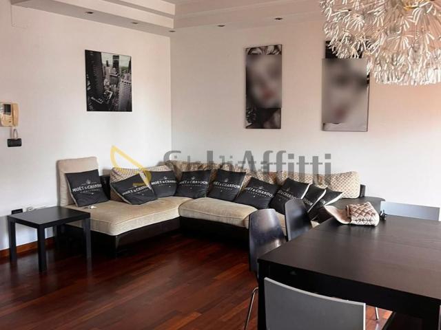 Appartamento in affitto di 98 m² in Via Nazionale Adriatica Nord