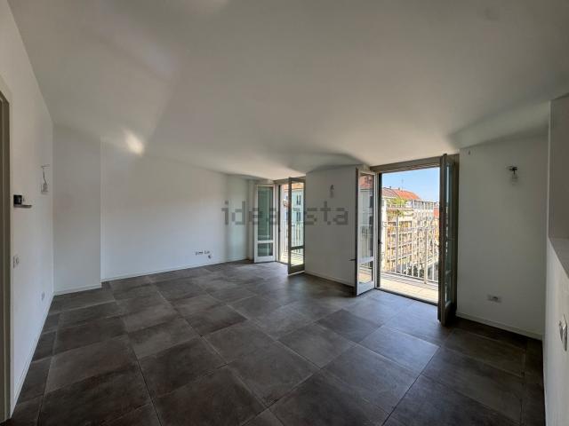 Appartamento in affitto di 98 m² in Viale Monza, 81