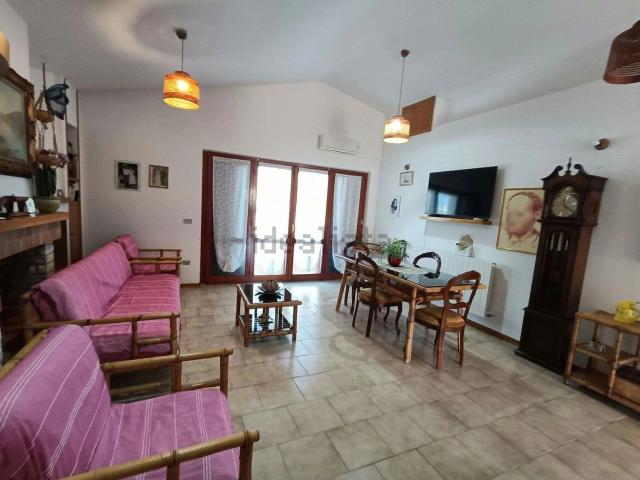 Appartamento in affitto di 99 m² in Via Arno, 7