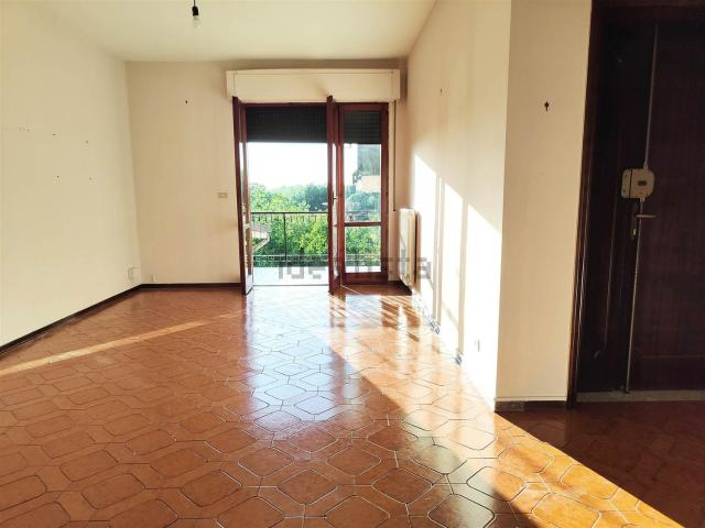 Appartamento in affitto di 99 m² in Via Fontana a Sinistra