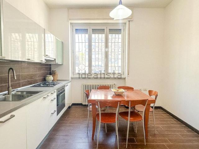 Appartamento in affitto di 99 m² in Viale Campania, 37
