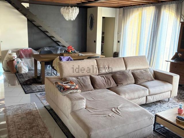 Appartamento in affitto di 100 m²