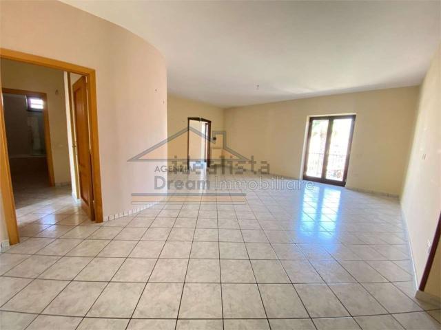 Appartamento in affitto di 100 m²