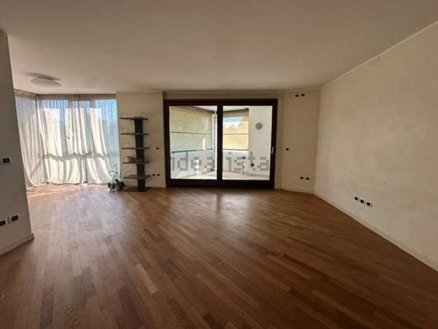 Appartamento in affitto di 100 m²