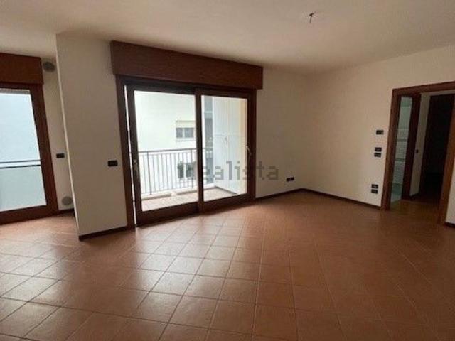 Appartamento in affitto di 100 m² in Via Cadore