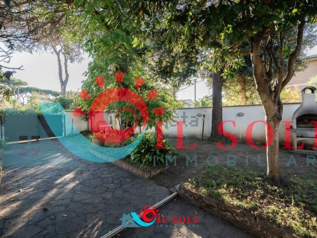 Appartamento in affitto di 100 m² in Via Capelvenere, 3