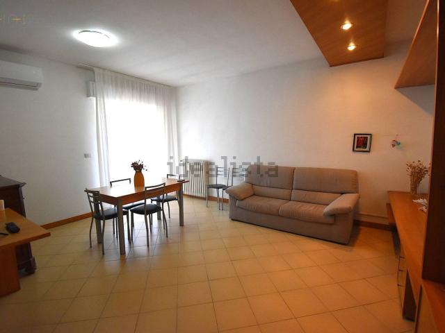 Appartamento in affitto di 100 m² in Via Cefalonia