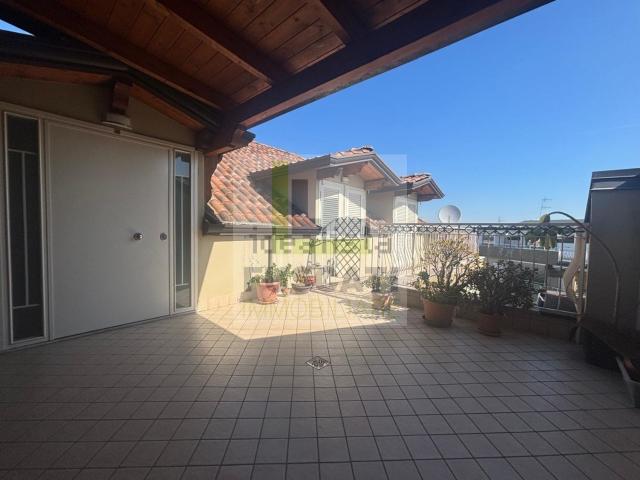 Appartamento in affitto di 100 m² in Via Cesare Pavese