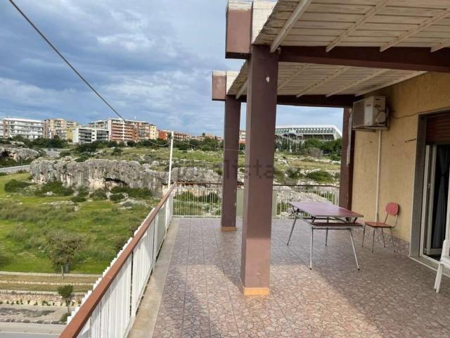 Appartamento in affitto di 100 m² in Via Cuneo