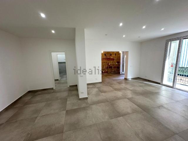 Appartamento in affitto di 100 m² in Via Angiò