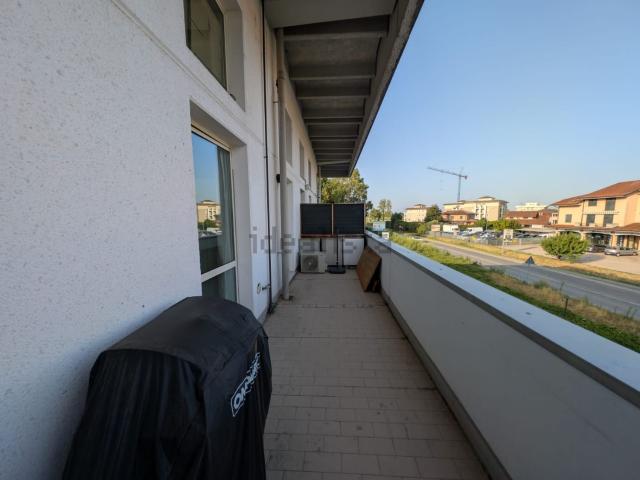 Appartamento in affitto di 100 m² in Via Achille Grandi, 2